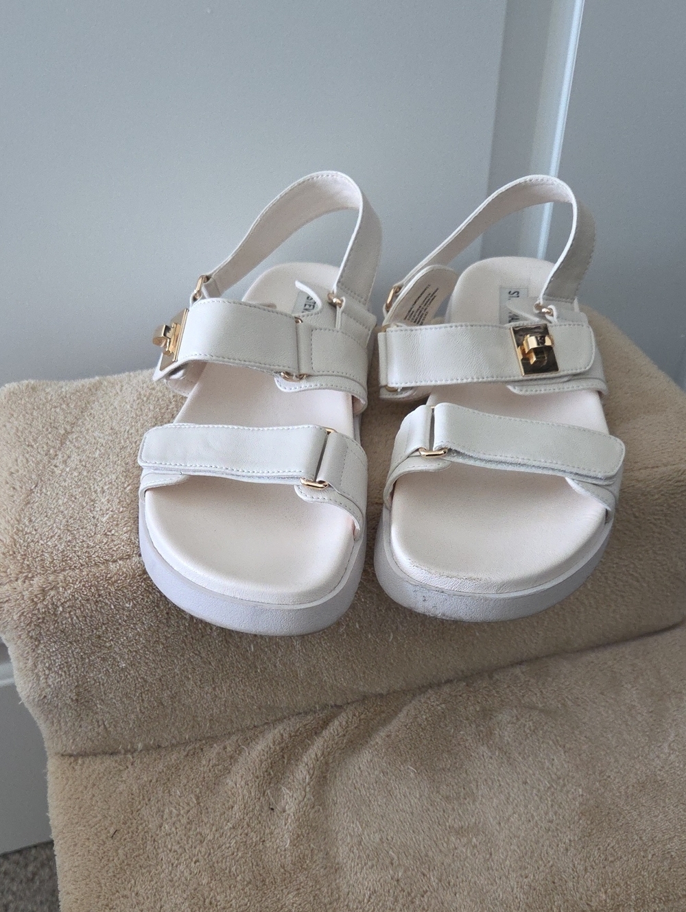 STEVE MADDEN Mona Sandal | Bone | 10M